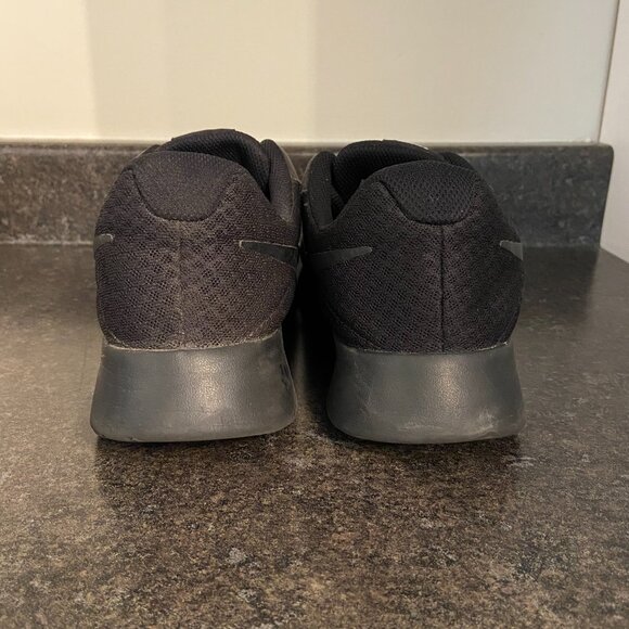 Nike Tanjun Running Shoes - Size 10 - Picture 5 of 9